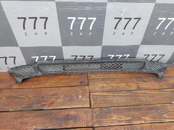 Решетка переднего бампера Hyundai Solaris 2 (HCR) 20-нв Б/У Оригинал 86561H5500