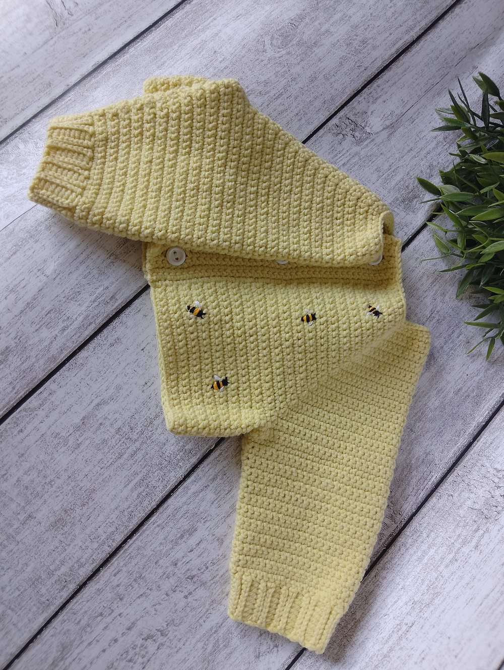 Кофточки для новорожденных