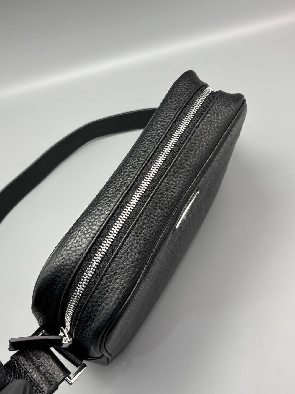 Сумка кросс-боди Prada