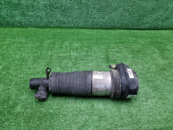 Стойка пневматическая правая BMW X5 G05 (18-23)