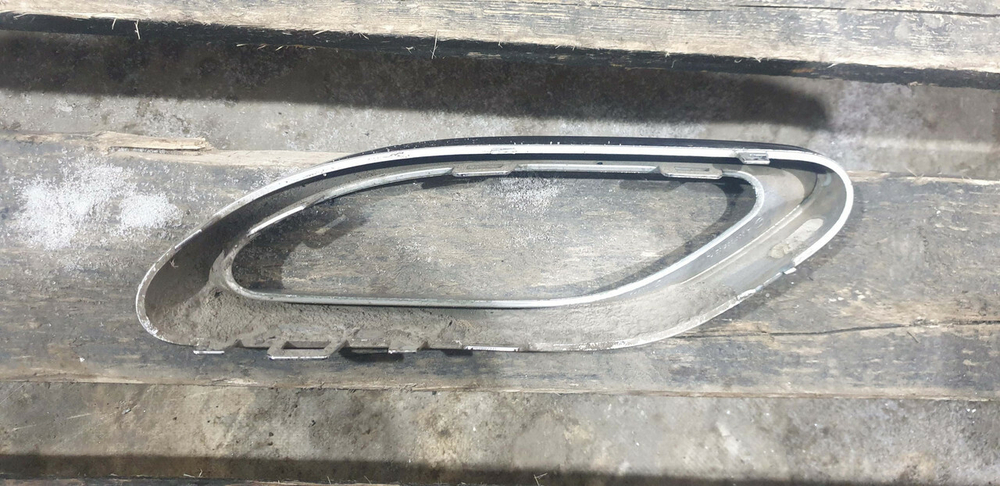 Накладка юбки заднего бампера Mercedes GLS (X166) 15-19 Б/У Оригинал A0008850274