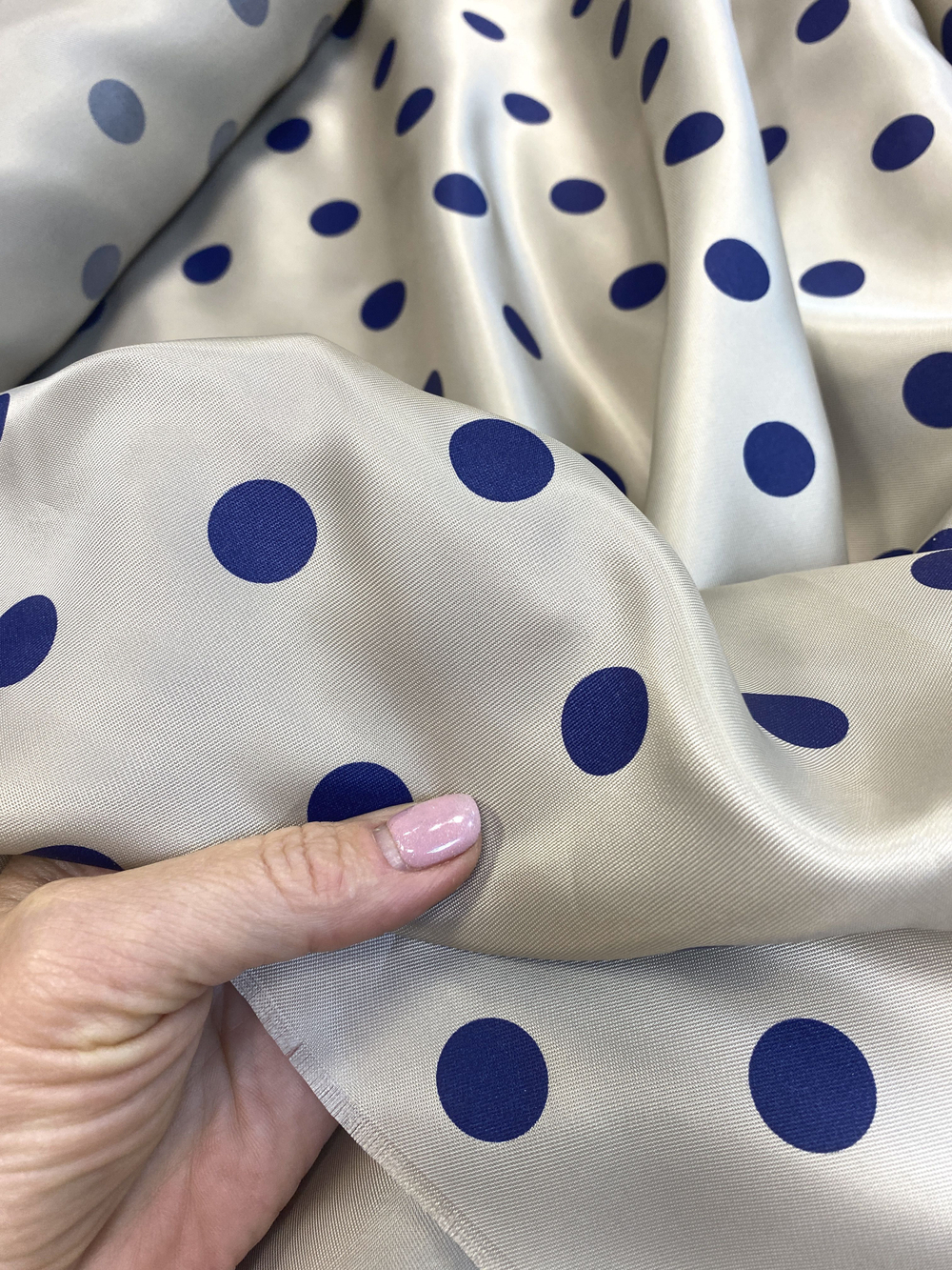 Ткань подкладочная ( облегченная) 62% ацетат 38% вискоза Италия ш-145см цена за 1 м