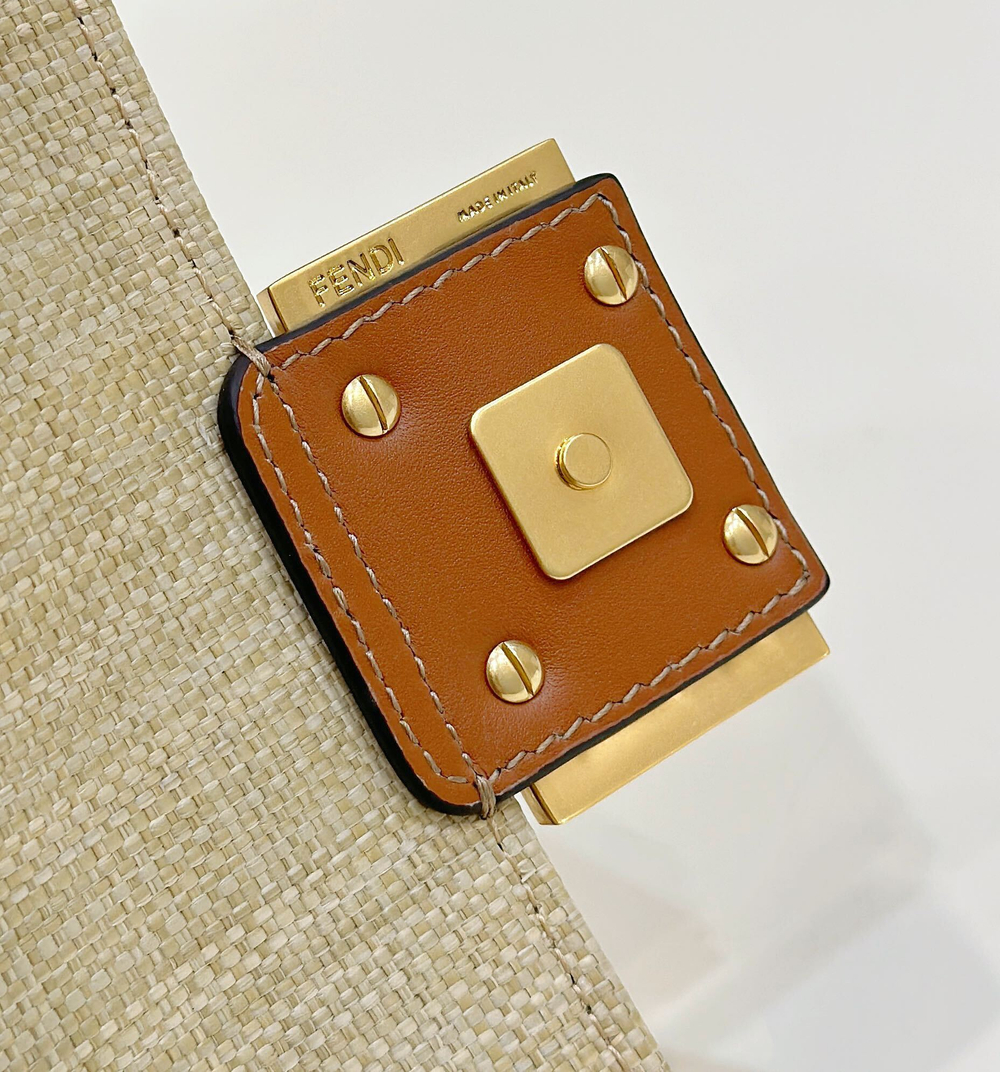 Fendi Baguette 19 cm