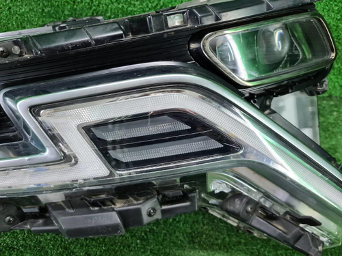 Фара правая Kia Carnival 4 (2020-2023) LED