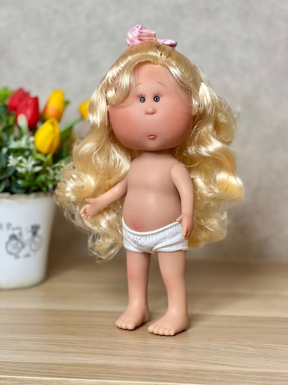 Кукла Nines виниловая 30см MIA CASE (3405A)