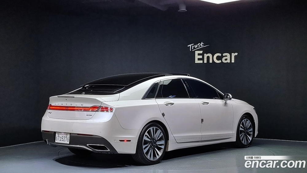 Lincoln New MKZ Hybrid (09.2019)
