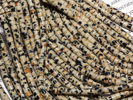 Нить бусин из далматиновой яшмы 3,3мм ("таблетка")