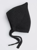 Чепчик для мальчика вязаный на завязках на осень