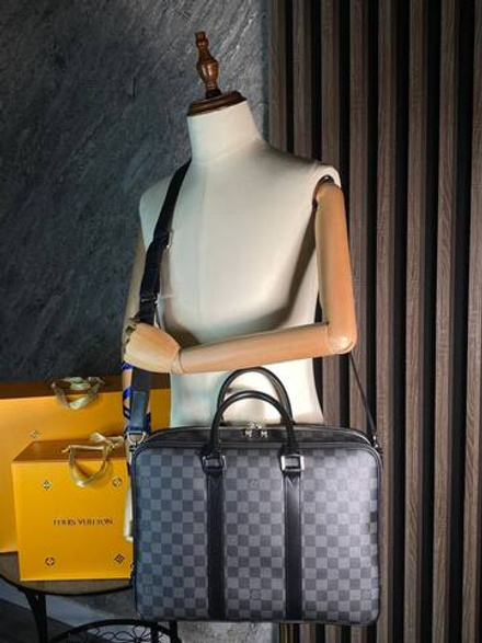 Портфель Louis Vuitton