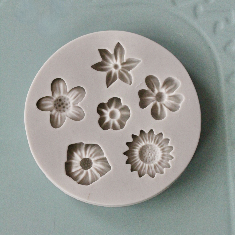 Молды силиконовые в наборе 2 шт "Цветочки и листики" разноцветные / Формы для лепки цветов и листьев