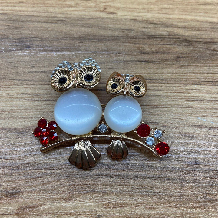 Брошь 2 совы кабошон кошачий глаз стразы серебристые красные металл золотистый