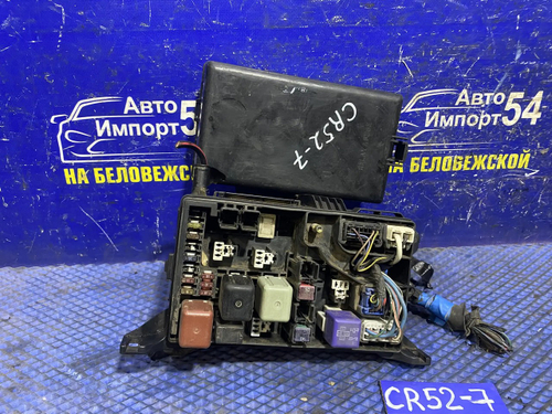 Блок предохранителей подкапотный TOYOTA LITEACE 2001