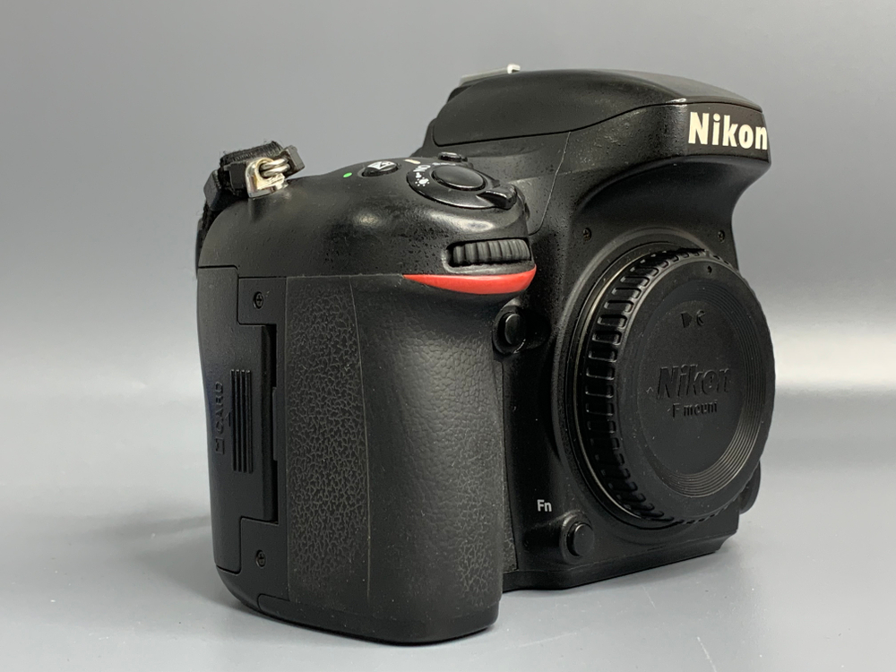Nikon D600 183000 кадров Трещина на верхнем экране