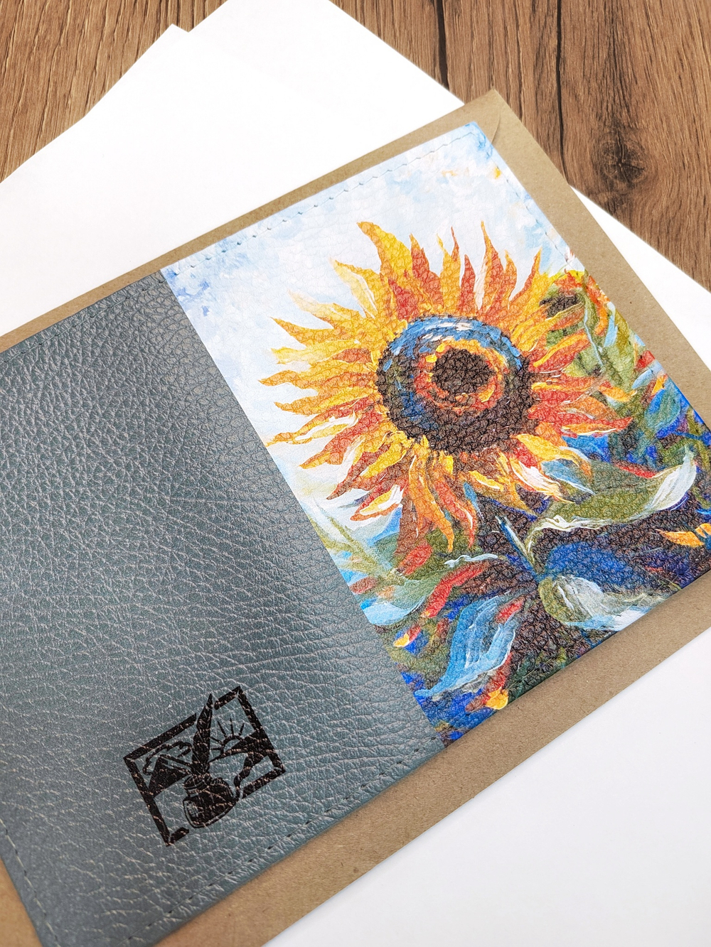 Обложка на паспорт "Яркий подсолнух"