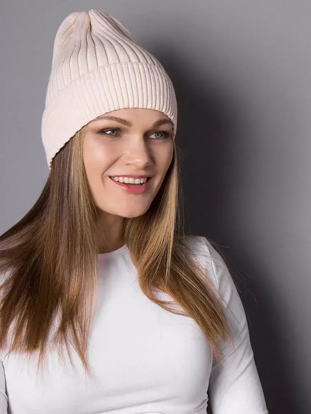 Шапка для девочки осенняя вязаная