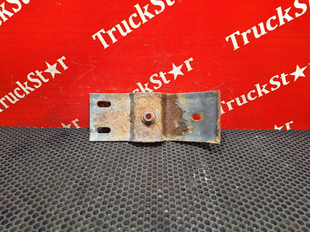 Кронштейн крыла заднего 2018г.