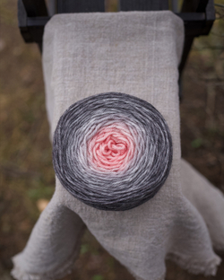 Градиент на шапку с кашемиром "Нежная роза"(темнее)