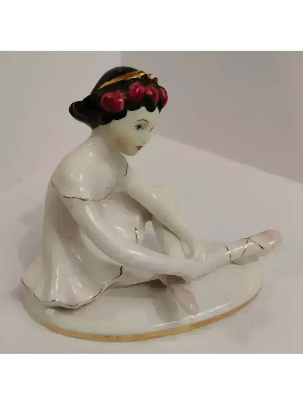 Фарфоровая статуэтка "Маленькая балерина"