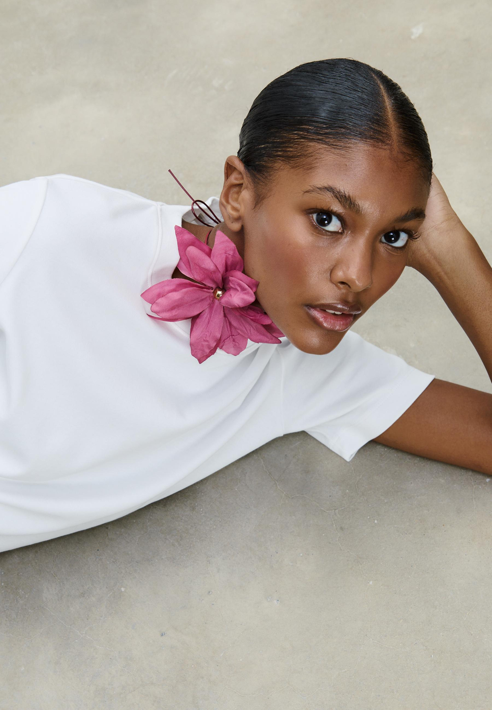 STRADIVARIUS Тканевый цветочный чокер, цвет фуксии