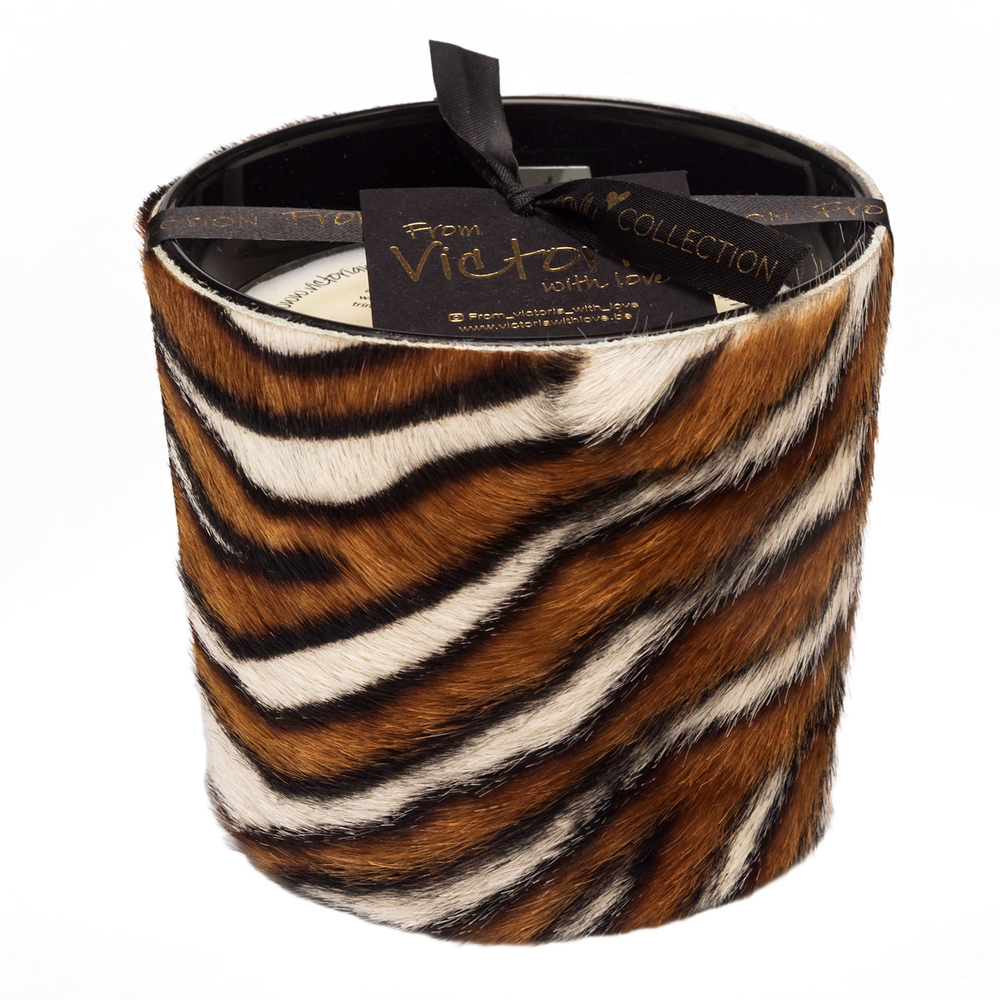nan Свеча ароматическая Hairy zebra tricolore Victoria with Love Мультиколор