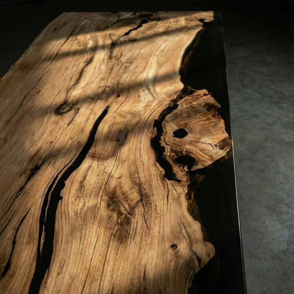 Обеденный стол из Бука с матово-черной заливкой с одной стороны