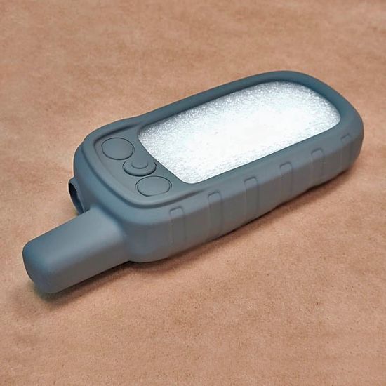 Чехол силиконовый для Garmin Alpha 100 защитный противоскользящий бампер (Серый)