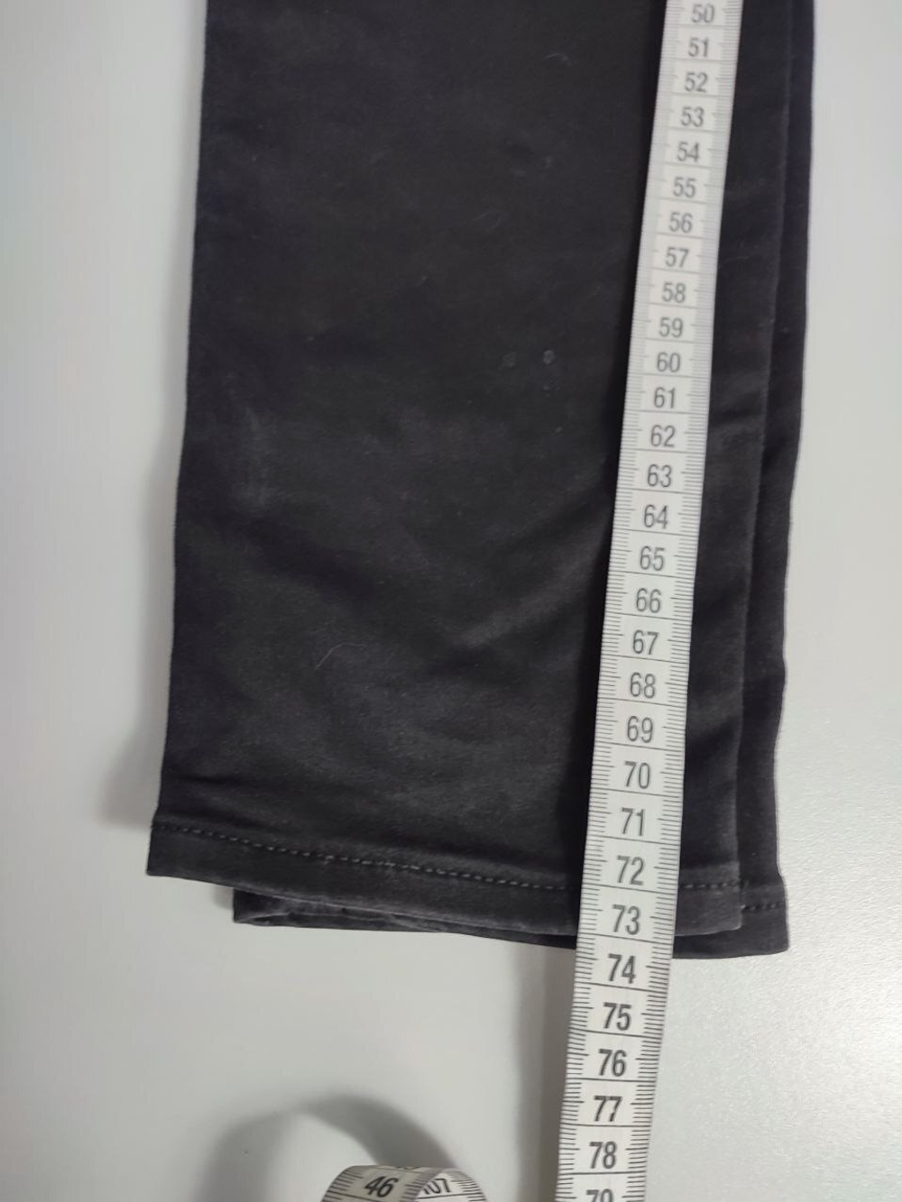 Джинсы базовые черные 44 размер