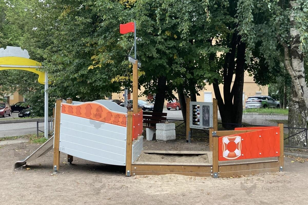 Песочный дворик Корабль