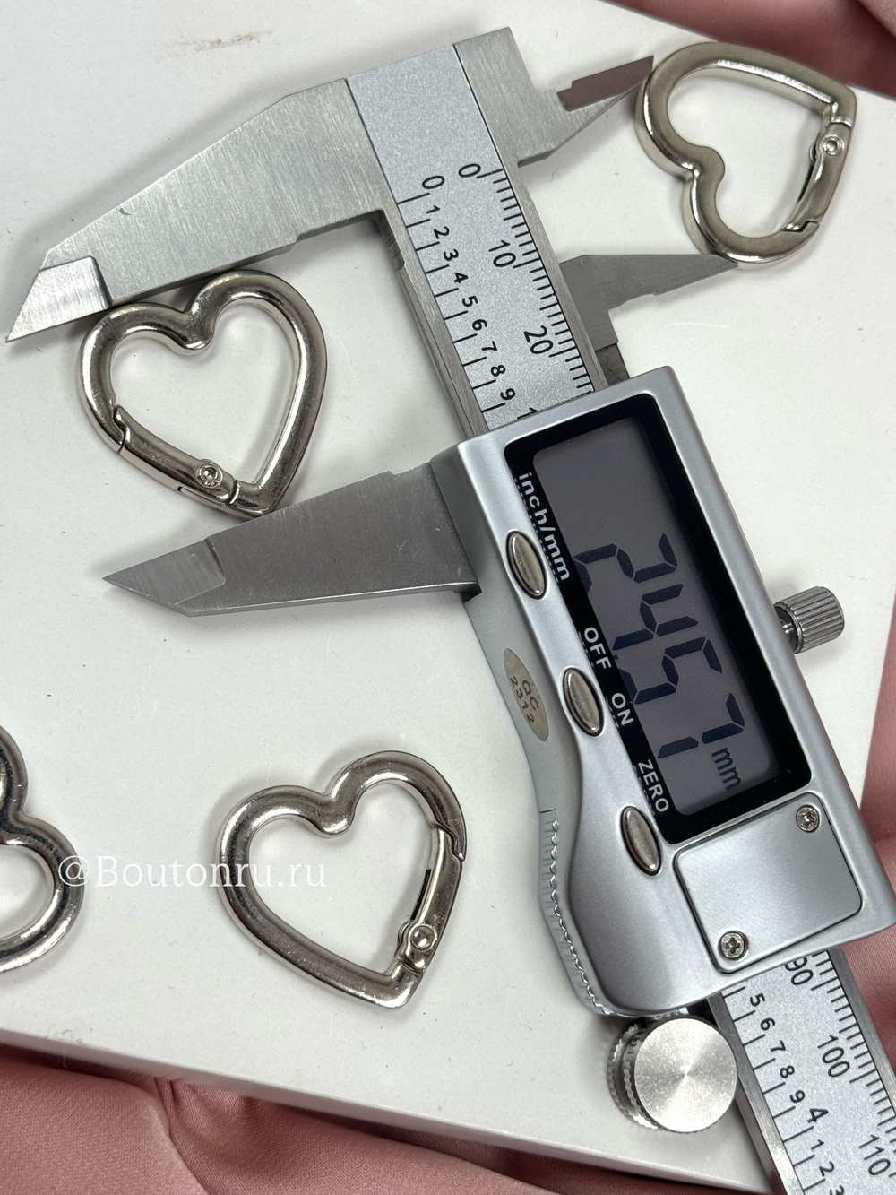 Карабин серебристый сердце