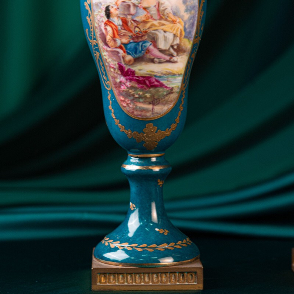 Парные вазы в дворцовом стиле