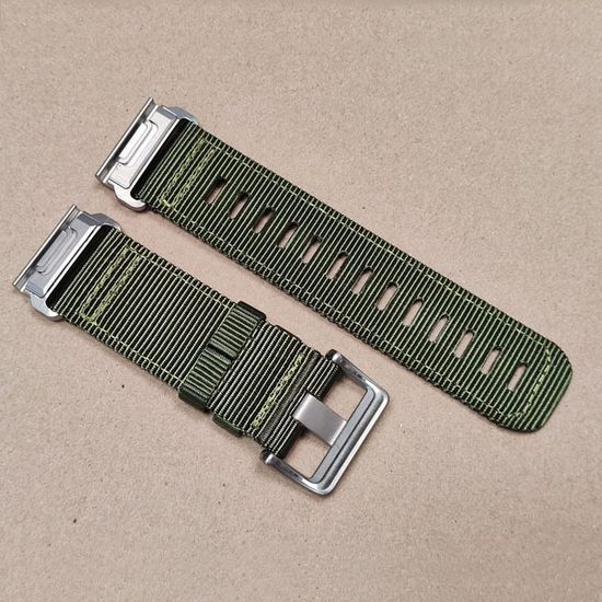 Ремешок тактический Tactix 26 мм. для Garmin Fenix 7x / 6x / 5x / 3, Enduro 2 / Tactix 7, Tactix Delta нейлоновый быстросъемный на застежке (Хаки/серебряная застежка)