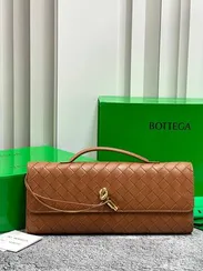 Клатч Bottega Veneta Andiamo коричневый