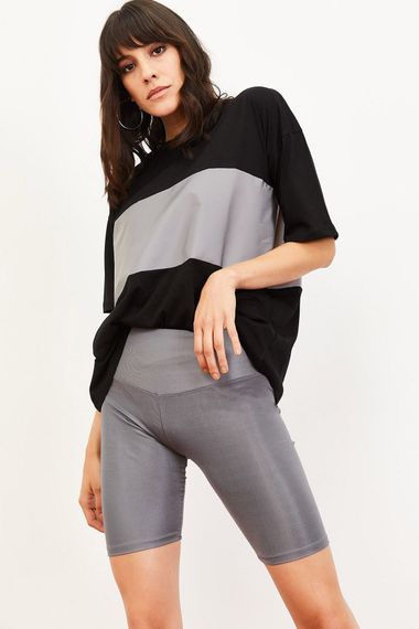 Qadın üçün boz disko şort 10061015