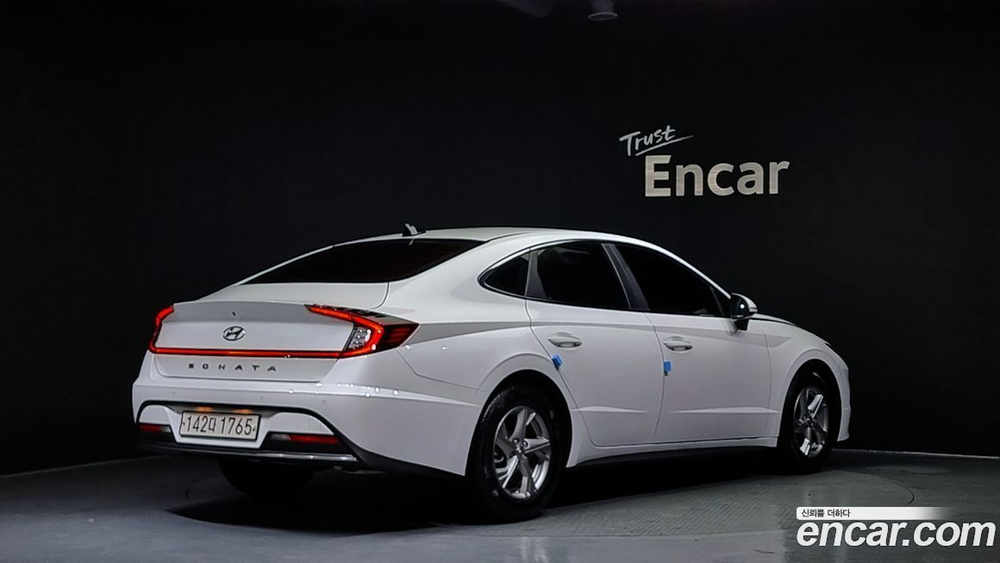 Hyundai Sonata (DN8) 2.0 (04.2020)