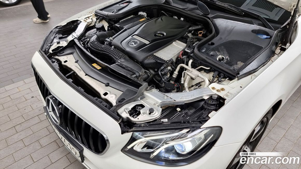 Mercedes-Benz E-Class W213 E250 Avangarde (04.2020)