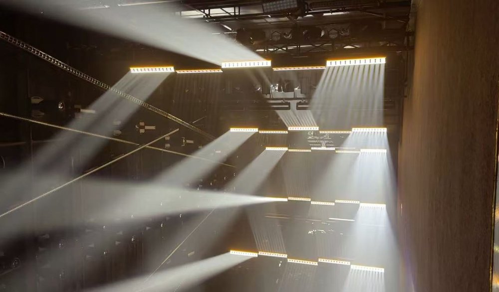 DIAMOND LINE 1060 — LED Bar RGBW 600 Вт 4-60° IP20 DMX512/RDM/Artnet