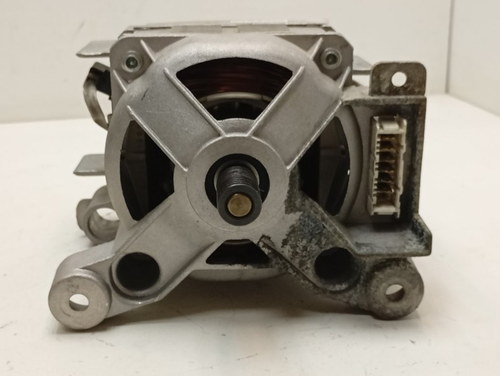 AWS61012 кт61 Двигатель для стиральной машины Whirlpool W10580038 б/у 6 контактов