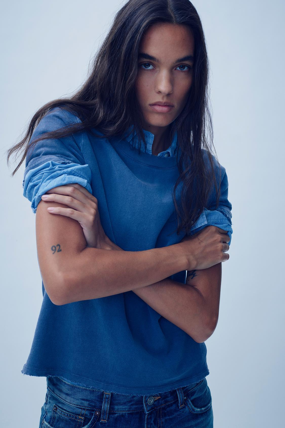 ZARA ФУТБОЛКА С ЭФФЕКТОМ ПОТЕРТОСТИ, СИНИЙ