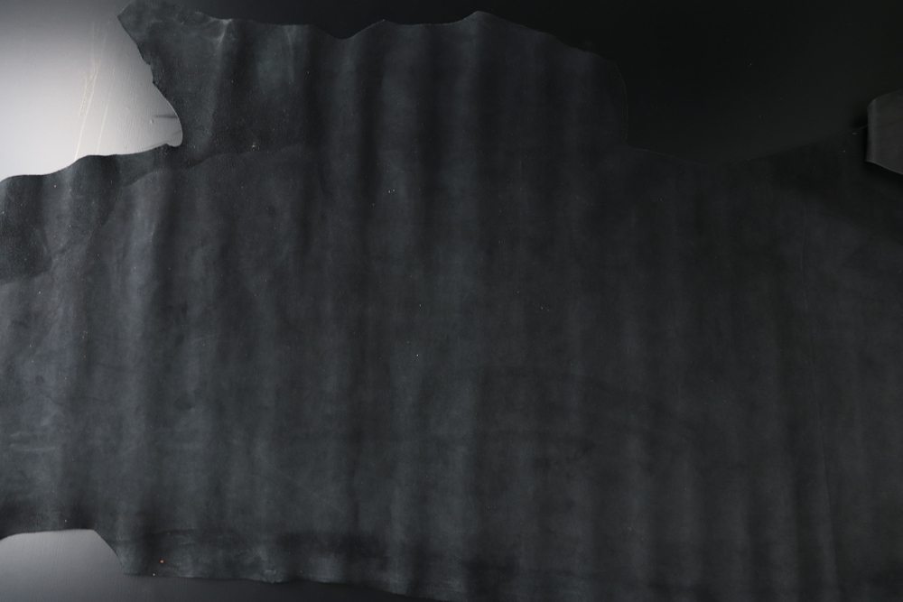 Уценка: 0,9-1,2 Кожа подкладочная черная 173 дм²