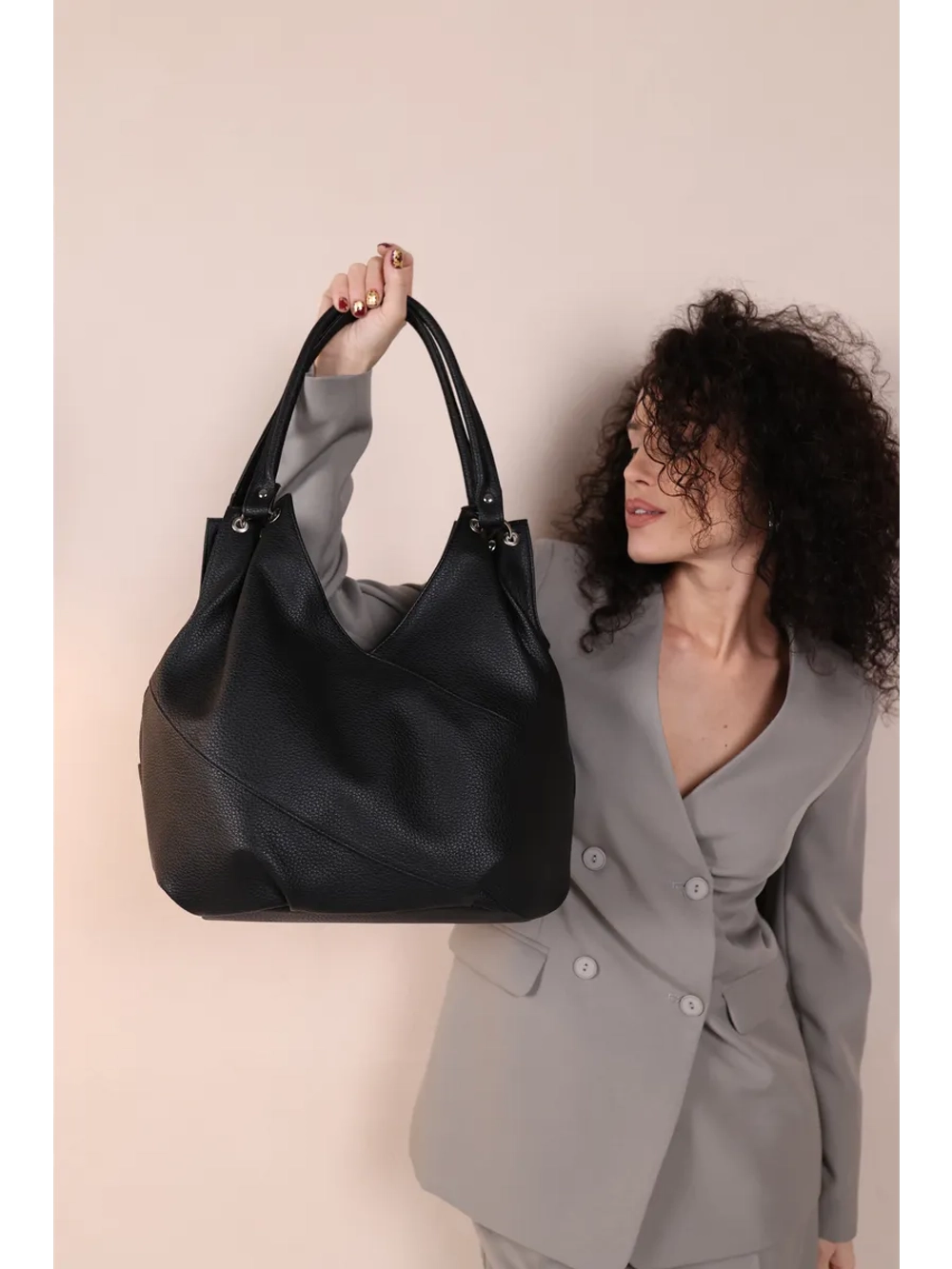 Сумка женская большая через плечо классическая