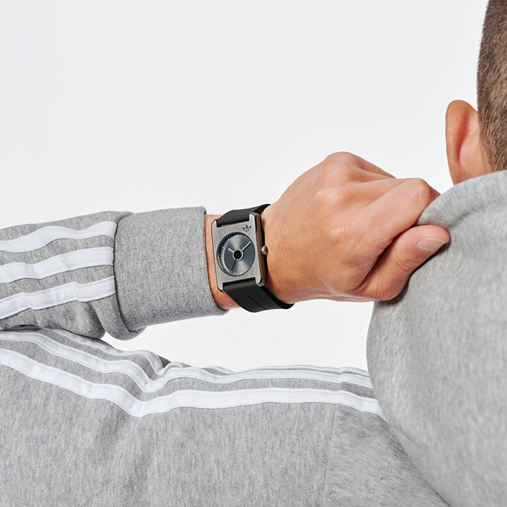 Adidas Originals Wrist Watch Quartz Movement Silicone Strap 31mm Black Dial Unisex