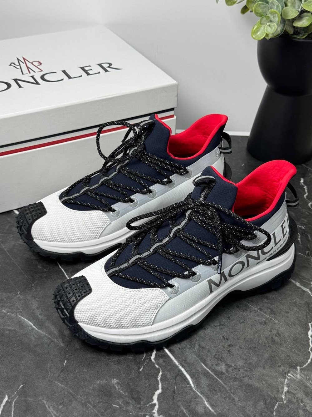Кроссовки Moncler