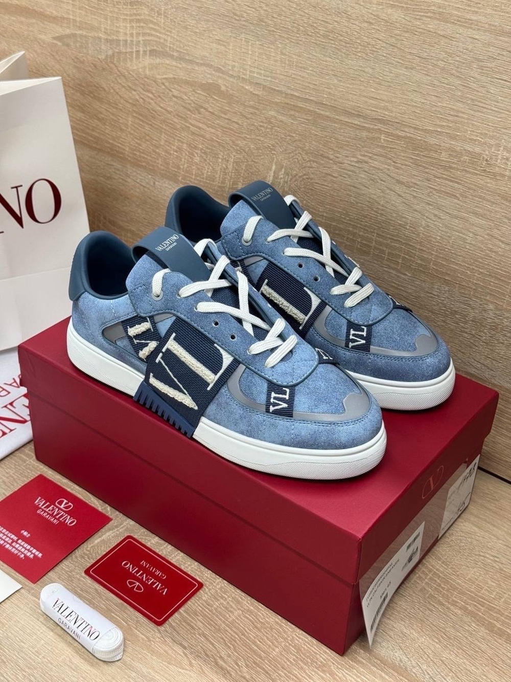 Кеды Valentino