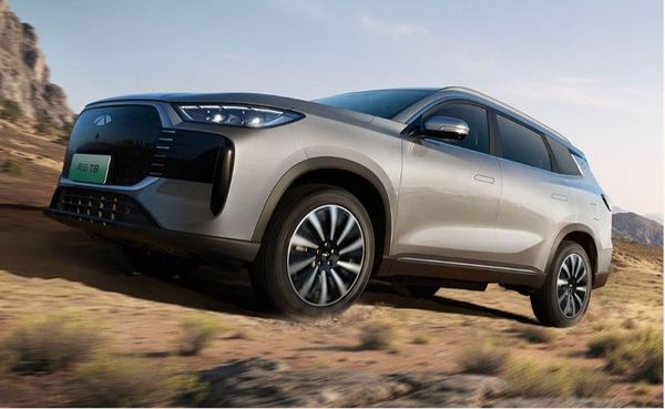 Предварительная продажа Chery Fulwin T8 PHEV с запасом хода 2078,6 км начинается от 15 000 долларов США