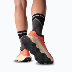 Женские Кроссовки для бега Salomon Ultra Glide 3 fusion coral/tender peach/black