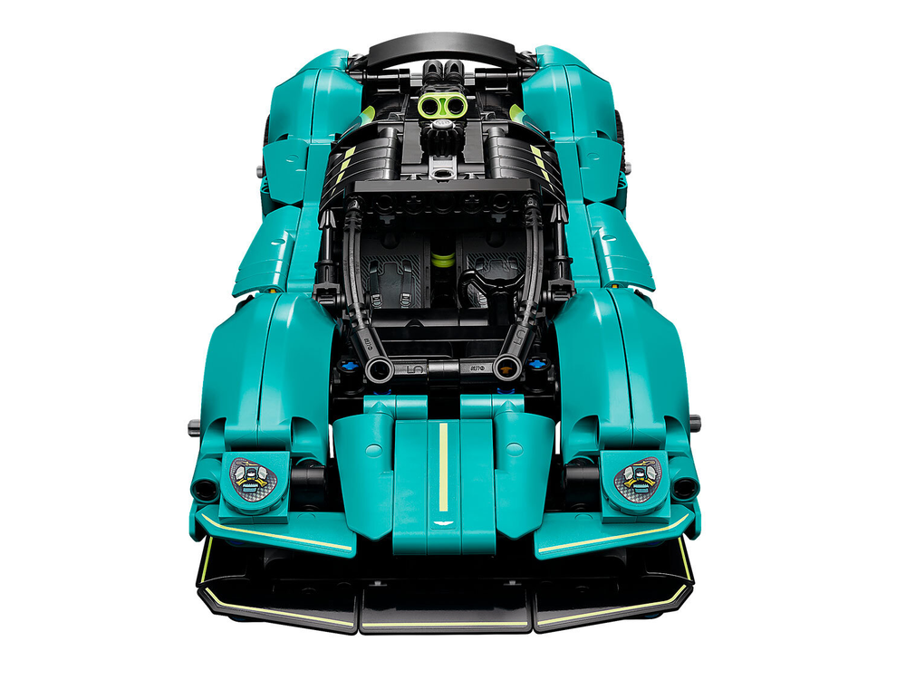 LEGO Technic 42208 Aston Martin Valkyrie — спортивный суперкар