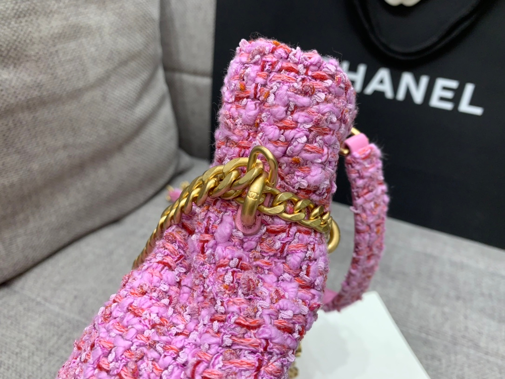 Chanel Bag 19 cm