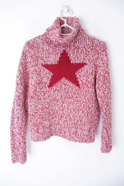 Свитер со звездой на 12-14 лет