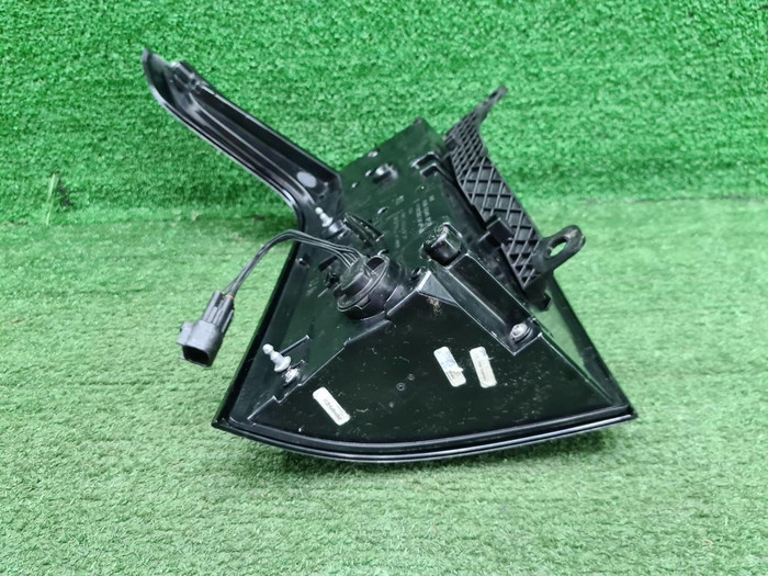 Фонарь правый Range Rover Vogue 4 L405 (2017-2022)