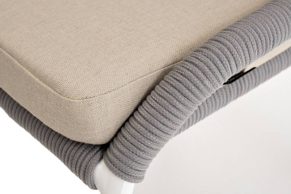 "Милан" стул плетеный из роупа, каркас алюминий белый шагрень, роуп светло-серый круглый, ткань бежевая